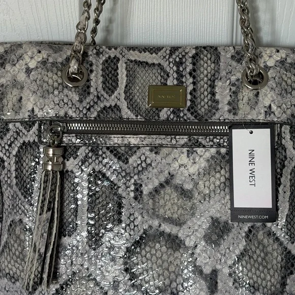 🆕 NINE WEST Caroline Faux Leather Snakeskin Tote NWT Large Purse HandBag Grey - Picture 2 of 15